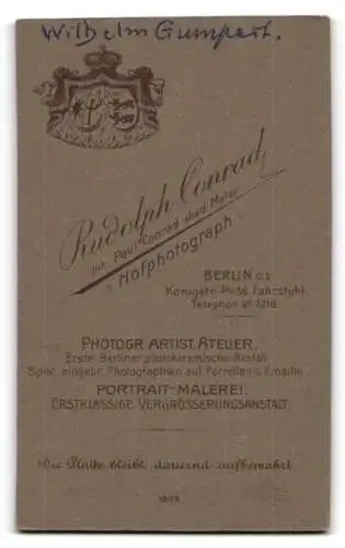 Fotografie Rudolf Conrad, Berlin, Königstrasse 34 /36, Portrait eines Herren mit Brille und Schnurrbart