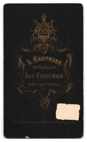 Fotografie L. Kauffmann, Bad Kreuznach, Hinter dem Curhause, Junge Frau mit Hochsteckfrisur