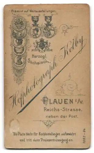 Fotografie Atelier Kolby, Plauen, Reichs-Strasse, Porträt eines eleganten Herrn mit markantem Schnurrbart