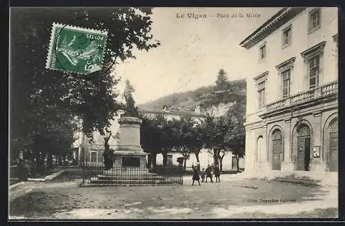 AK Le Vigan, Place de la Mairie