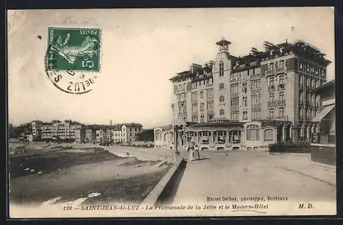 AK Saint-Jean-de-Luz, La Promenade de la Jetee et le Modern Hotel