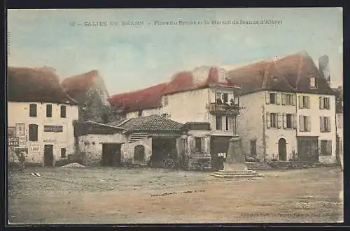 AK Salies de Bearn, Place du Bayaa et la Maison de Jaenne d`Albret