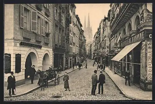 AK Bayonne, La Rue Port-Neuf