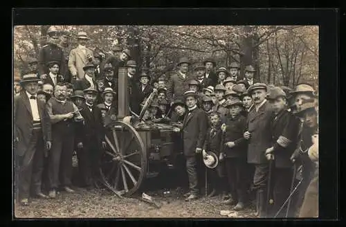 Foto-AK Menschenmenge bei der Gulaschkanone