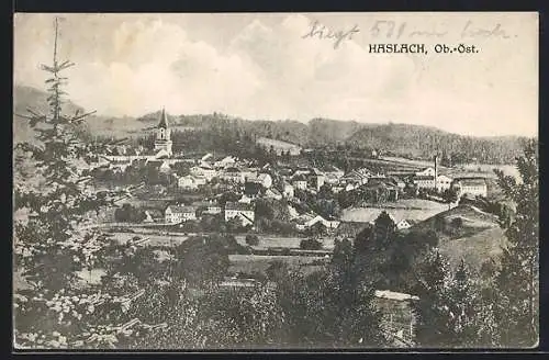 AK Haslach /Ob.-Öst., Gesamtansicht mit der Kirche