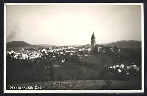 AK Haslach /Ob. Öst., Ortsansicht mit prominenter Kirche