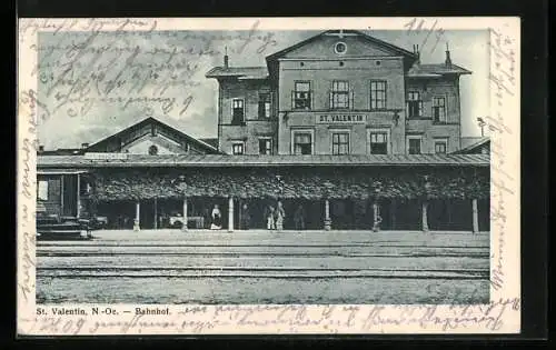 AK St. Valentin /N.-Oe., Blick auf den Bahnhof