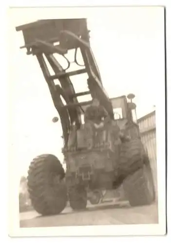 11 Fotografien Bundeswehr Harta SL 125 Feldarbeitsgerät 2,5t (FAG) (Bw), Gepanzerter Radlader für das Gefechtsfeld