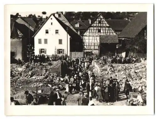 8 Fotografien unbekannter Fotograf, Ansicht Oeschelbronn, Zerstörung nach Brandkatastrophe 1933