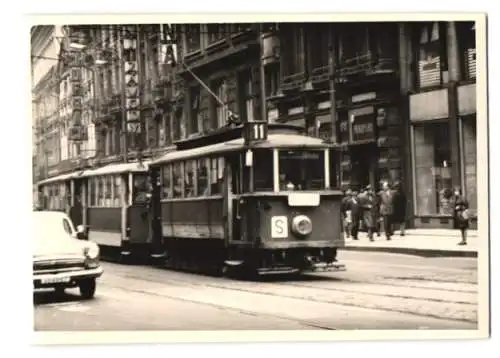 15 Fotografien unbekannter Fotograf, Ansicht Prag - Praha, Ortsansichten, Strassenansichten, Strassenbahn, Auto, Motorrad