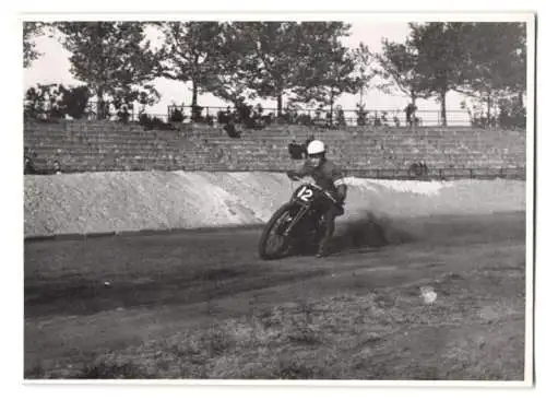 25 Fotografien Speedway Motorrad-Rennen, Rennfahrer BMW-Werksfahrer Startnummer 26, Rennszenen, Motorbike Race