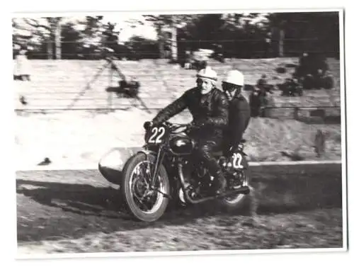 19 Fotografien Speedway - Seitenwagen Motorrad-Rennen, Sandbahnrennen, Rennszenen, Siegerehrung u.a.