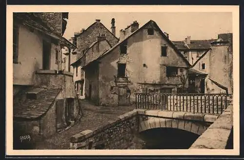 AK Espalion /Aveyron, Un coin pittoresque de l`ancienne ville