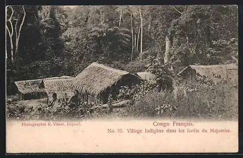 AK Congo Francais, Village Indigene dans les forets du Majumbe