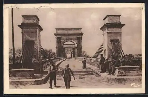 AK Beaucaire /Gard, Le Pont suspendu