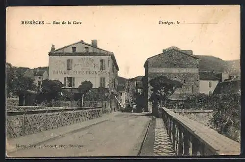 AK Bessèges, Rue de la Gare, Strassenpartie