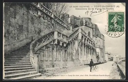 AK Pont-Saint-Esprit /Gard, Escaliers de la Place St-Pierre