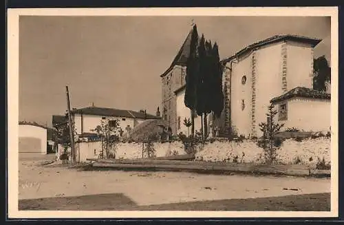 AK Itxassou, Archaïque village basque, église et bâtiments traditionnels