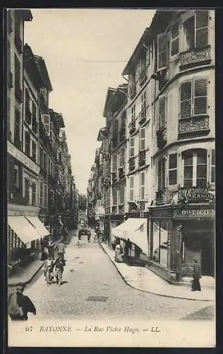 AK Bayonne, La Rue Victor-Hugo