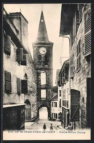 AK Saint-Jean-Pied-de-Port, porte Notre-Dame, Kinder vor Tor