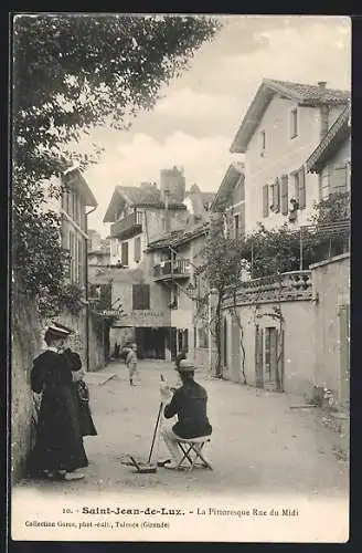 AK Saint-Jean-de-Luz, La Pittoresque Rue du Midi, Strassenpartie