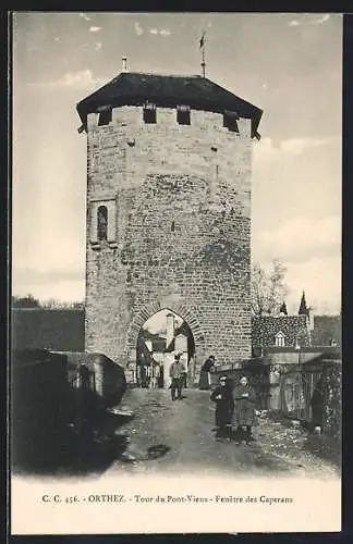 AK Orthez, Tour du Pont-Vieux, Fenêtre des Caperans