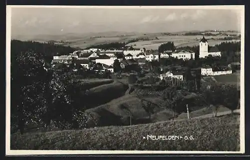 AK Neufelden /O.Ö., Ortsansicht vom Berg aus