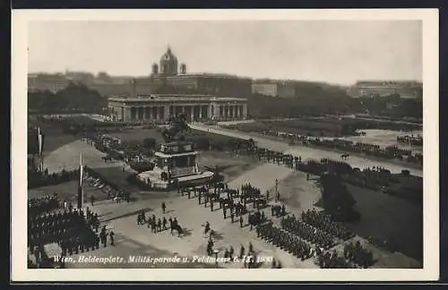 AK Wien, Heldenplatz mit Militärparade und Feldmesse 1930