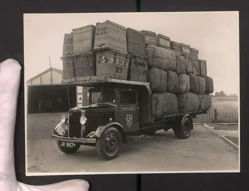 Fotografie unbekannter Fotograf, Ansicht Leicester, Lastwagen Morris Leader, LKW Hamblin's Transport Services