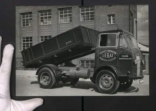 Fotografie Fisher & Potter, Leicester, Lastwagen Morris Kipper, Neufahrzeug kurz nach der Auslieferung, 28 x 19cm