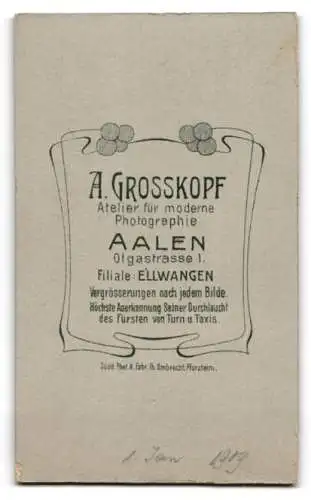 Fotografie A. Grosskopf, Aalen, Olgastrasse 1, Porträt eines Mannes in Anzug