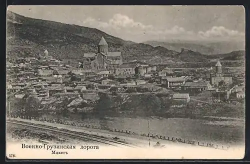 AK Mzcheta, Blick auf die Stadt und Kirche am Fluss