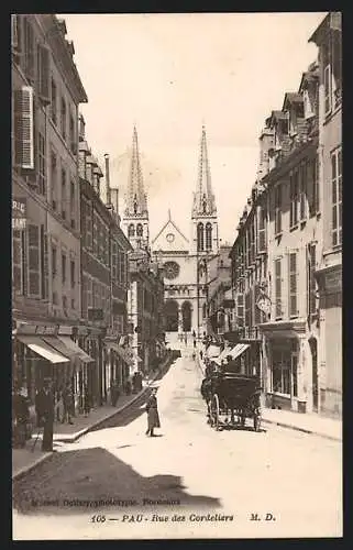AK Pau, Rue des Cordeliers, Strassenpartie