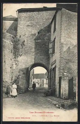 AK Lescar, Les Basses-Pyrénées, La Porte