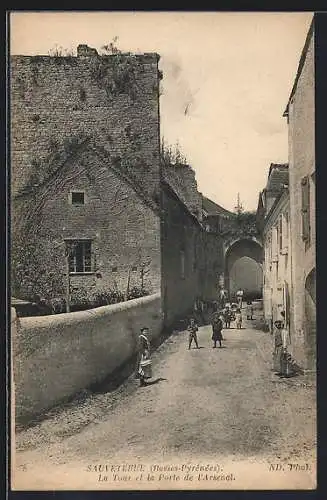 AK Sauveterre /Basses-Pyrénées, La Tour et la Porte de l`Arsenal