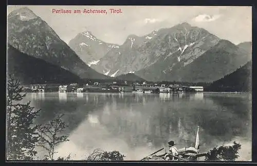 AK Pertisau am Achensee, Teilansicht mit Boot