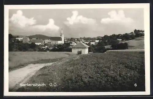 AK Sarleinsbach /O. Ö., Ortsansicht von einem Feldweg aus