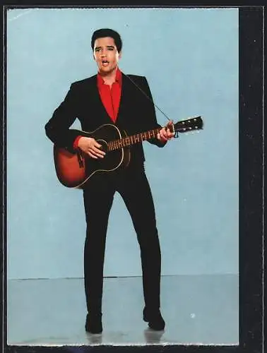 AK Musiker Elvis Presley mit Gitarre