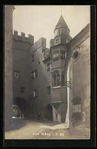 AK Hall in Tirol, Gassenpartie am Turm