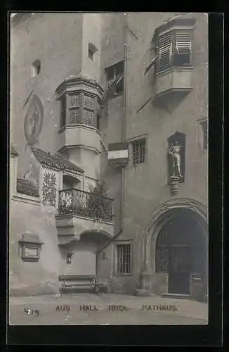 Foto-AK A. Stockhammer: Hall /Tirol, Rathaus mit Portal