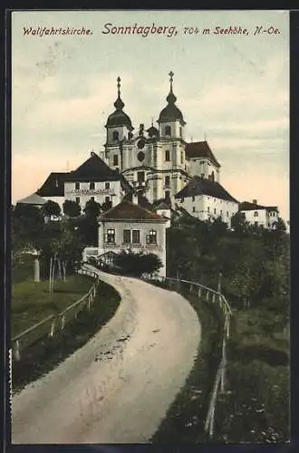 AK Sonntagberg /N.-Oe., J. Halbmayr`s Gasthof und die Wallfahrtskirche