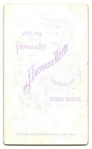 Fotografie Hermann Witte, Baden-Baden, Schillerstrasse, Portrait einer jungen Frau mit lockigem Haar