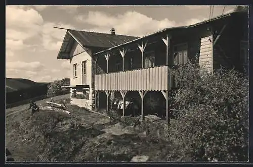 AK Schönbrunn /Thüringer Wald, Berghütte auf dem Köpfchen