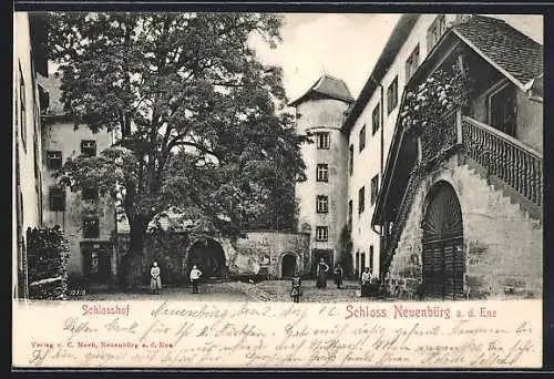 AK Neuenbürg a. d. Enz, Besucher im Schlosshof