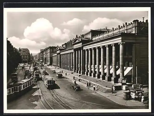 AK Stuttgart, Strassenbahn vor dem Königsbau auf der Königstrasse