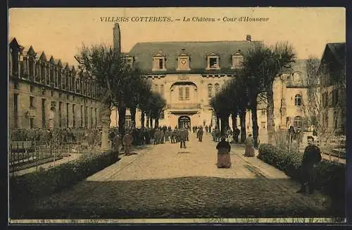 AK Villers Cotterets, La Château, Cour d`Honneur