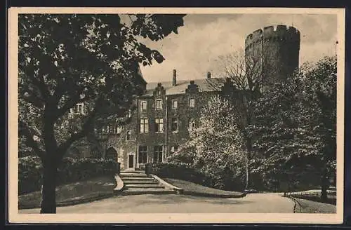 AK Kempen /Niederrhein, Schulstrasse mit Schloss