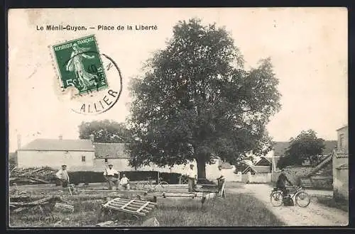 AK Le Ménil-Guyon, Place de la Liberté