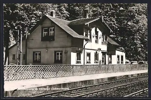 AK Höllental /Schwarzwald, Das Gasthaus Hirschsprung v. H. Hauser an den Bahngleisen