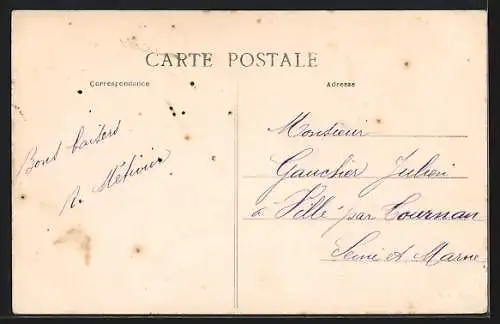 AK Armentières /Aisne, Ruines du Chateau